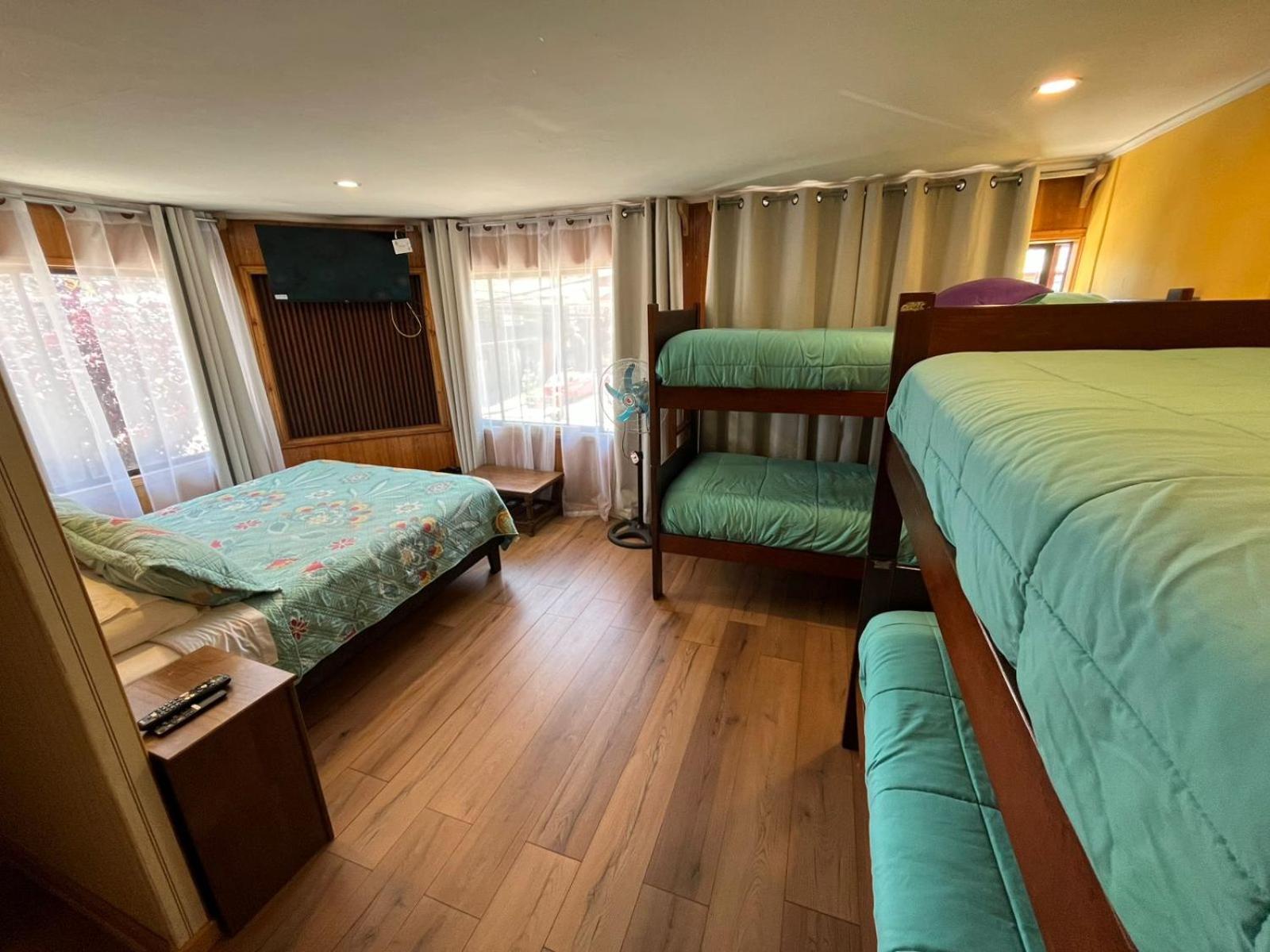 Umantue Hostel Panguipulli Buitenkant foto